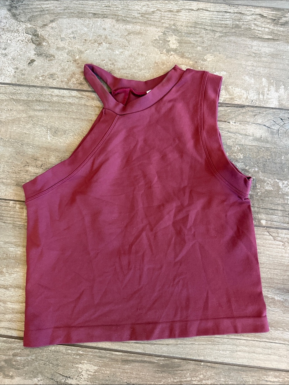 Dynamic Sleeveless Mock Neck Tank Top in Burgundy